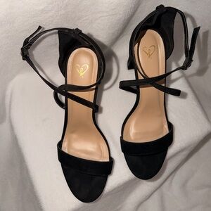 Black Strappy Women’s Heeled Sandals